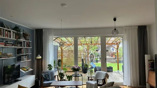 Houses in Uppsala - photo 2