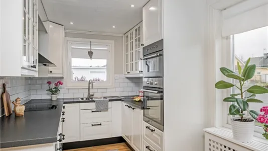 Houses in Lilla Edet - photo 1