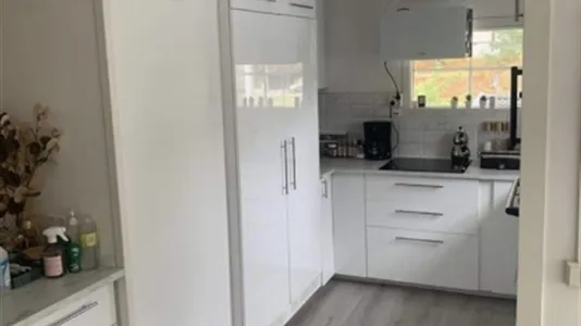 Houses in Huddinge - photo 1