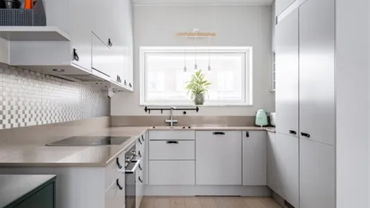 Houses in Sollentuna - photo 2