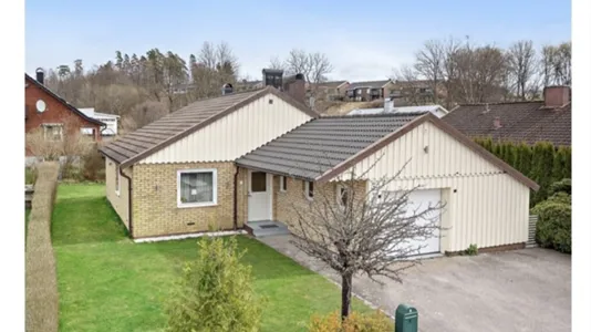 Houses in Borås - photo 1