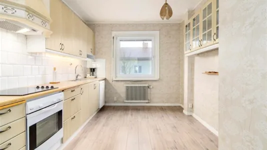 Apartments in Eskilstuna - photo 2