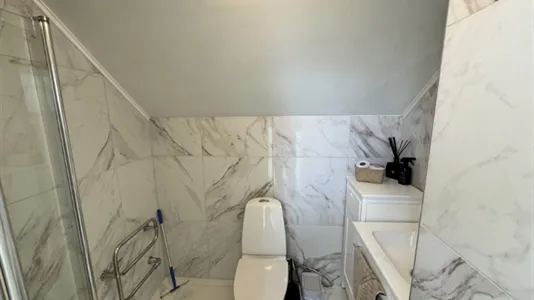 Houses in Uddevalla - photo 6