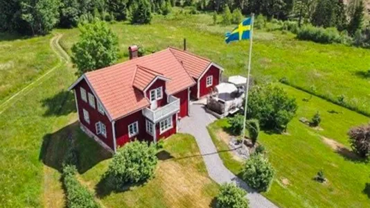 Houses in Alingsås - photo 1
