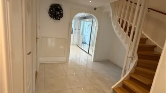 Houses in Botkyrka - photo 5