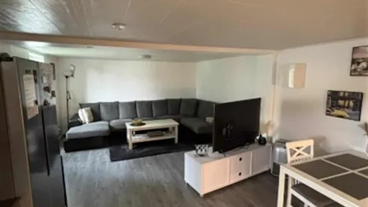 Houses in Örebro - photo 2