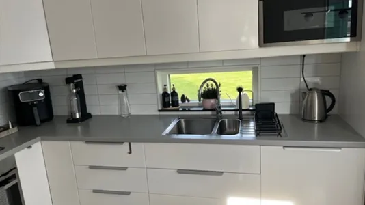 Houses in Örebro - photo 11