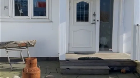 Houses in Öckerö - photo 2