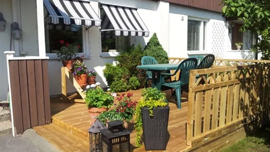 Houses in Salem - photo 1