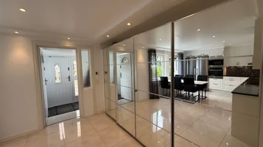 Houses in Botkyrka - photo 4