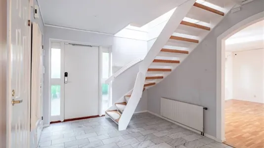 Houses in Upplands Väsby - photo 8