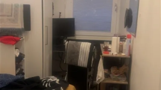 Rooms in Huddinge - photo 1