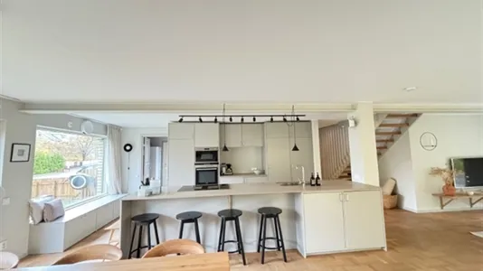 Houses in Nacka - photo 3