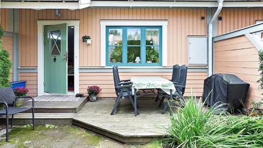 Houses in Botkyrka - photo 3