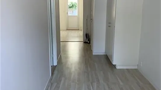 Houses in Södertälje - photo 10