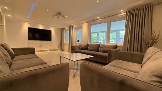 Houses in Botkyrka - photo 9