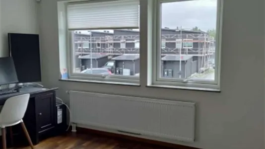 Houses in Stockholm West - photo 2