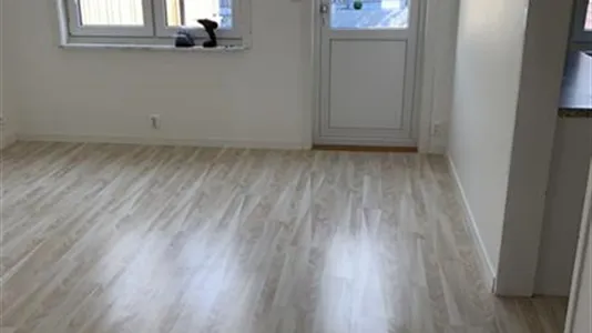 Houses in Södertälje - photo 5