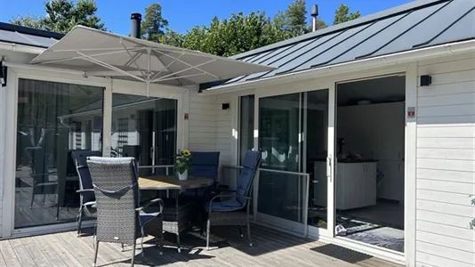 Houses in Österåker - photo 5