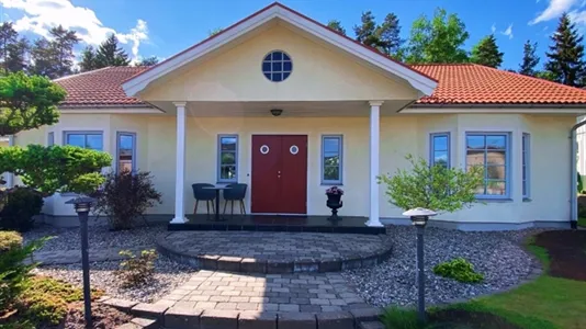 Houses in Hallstahammar - photo 4