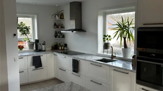 Houses in Kungälv - photo 1