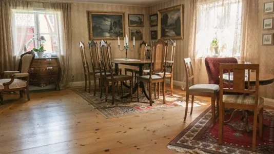 Houses in Södertälje - photo 2