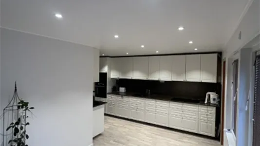 Houses in Norra hisingen - photo 2