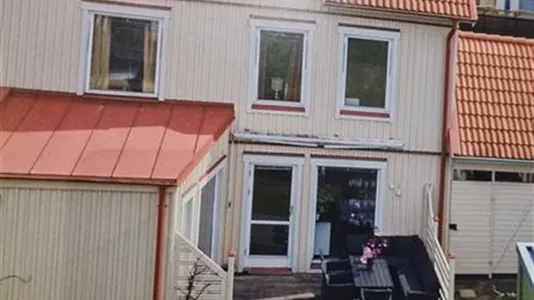 Houses in Södertälje - photo 10