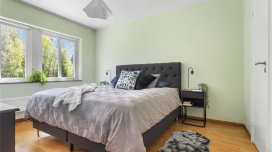 Houses in Botkyrka - photo 8