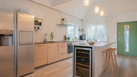 Houses in Huddinge - photo 3