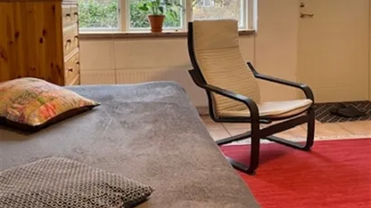 Farsta - 1rok - tillsv - 7.000kr/mån