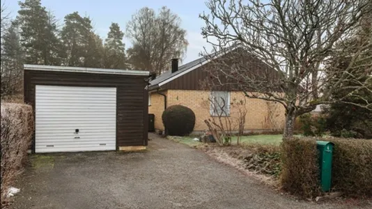 Houses in Södertälje - photo 2