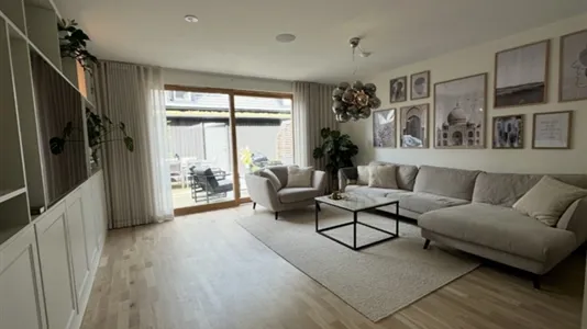 Houses in Österåker - photo 1