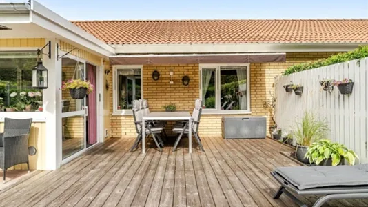 Houses in Eslöv - photo 2