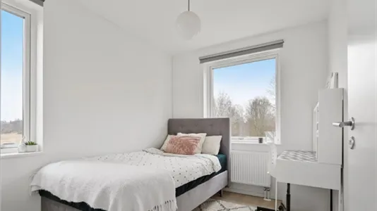 Houses in Upplands Väsby - photo 8