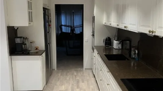 Houses in Norra hisingen - photo 3