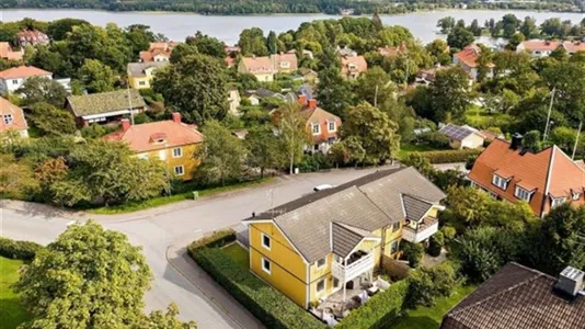 Houses in Strängnäs - photo 4