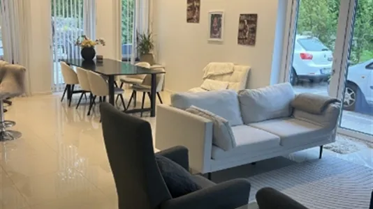 Houses in Södertälje - photo 2