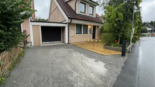 Houses in Sollentuna - photo 1