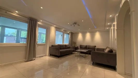 Houses in Botkyrka - photo 8