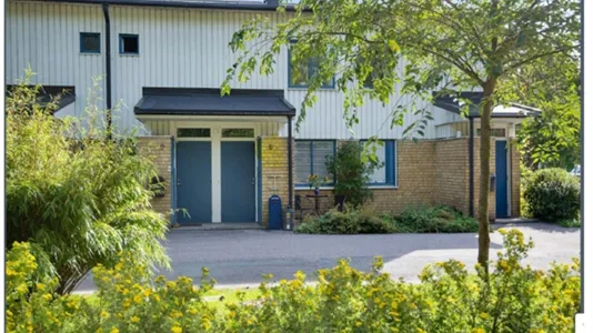 Houses in Sollentuna - photo 2