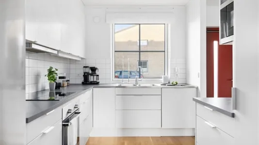 Houses in Helsingborg - photo 1