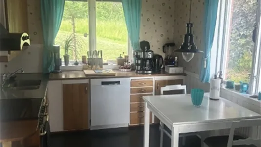 Houses in Trollhättan - photo 3