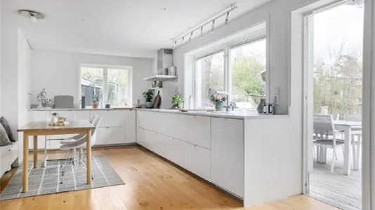 Houses in Nacka - photo 5