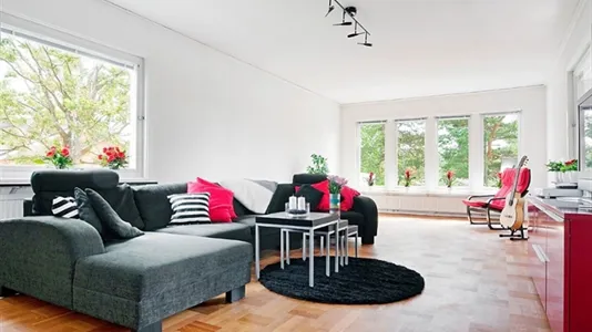 Houses in Nacka - photo 2