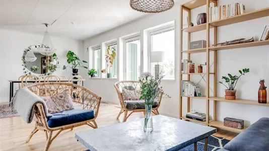 Houses in Kungälv - photo 2