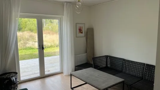 Houses in Örebro - photo 4