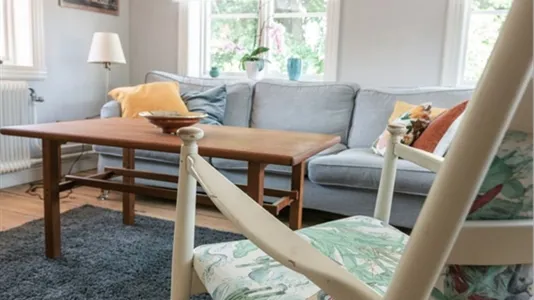 Houses in Södertälje - photo 4